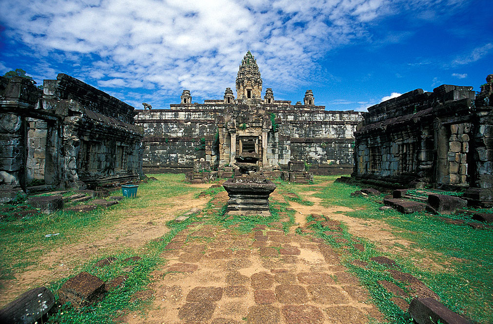 Download Wallpaper Ancient Civilizations Cambodia Temple - Bakong - HD Wallpaper 
