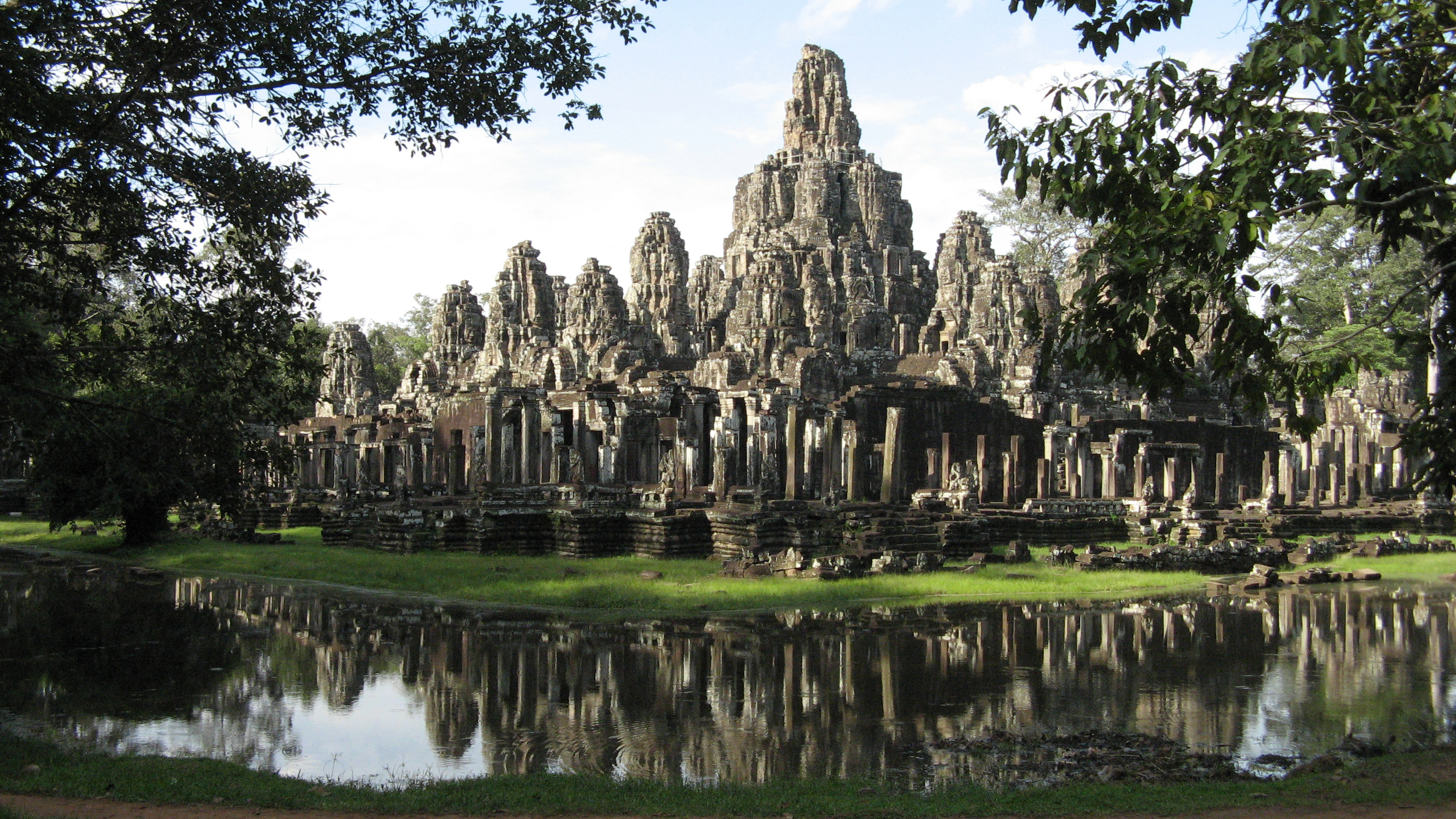 Angkor Thom - HD Wallpaper 