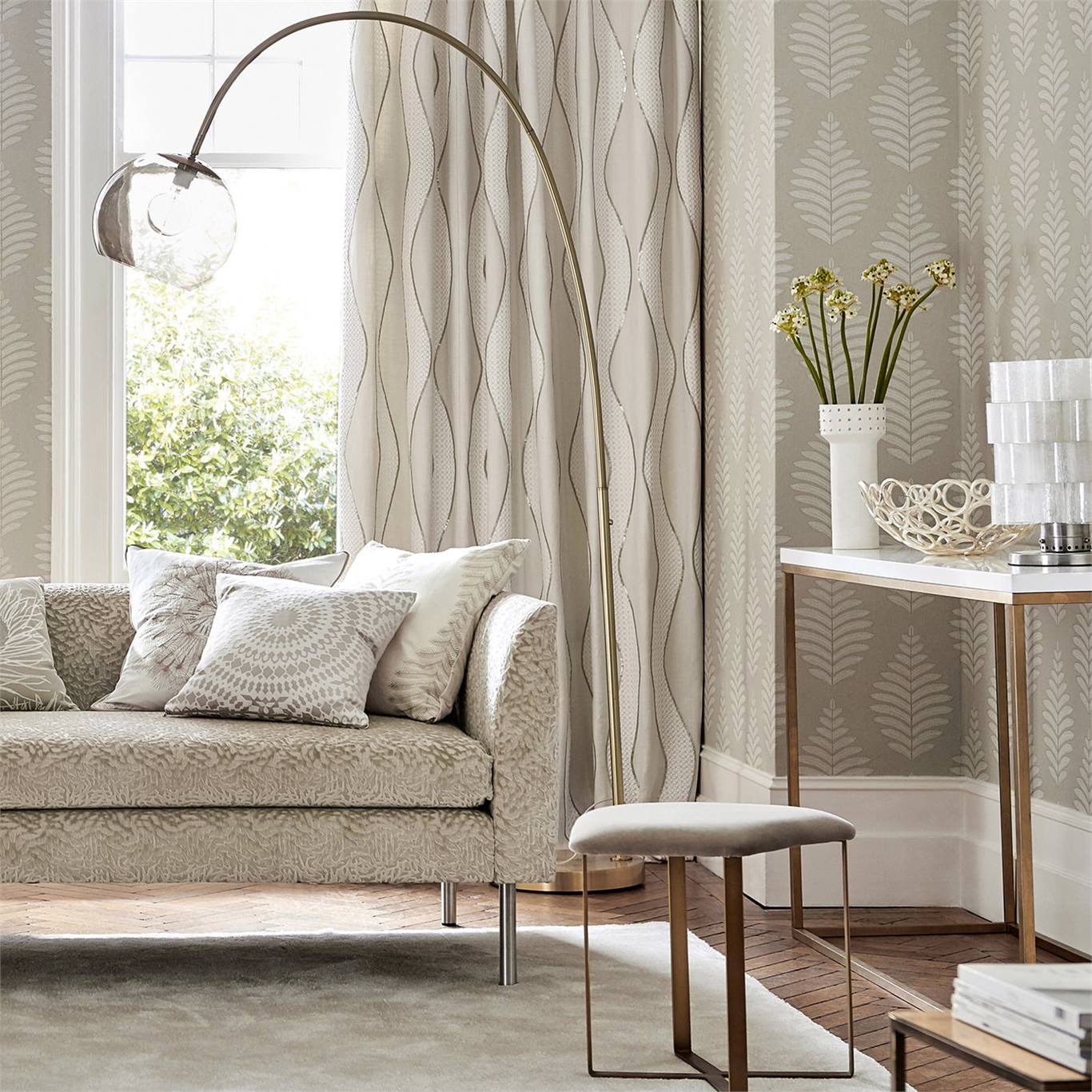 Harlequin Lucielle - HD Wallpaper 