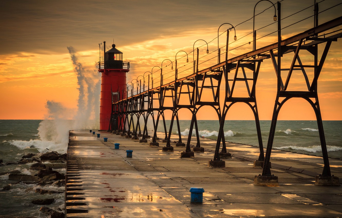Photo Wallpaper Wave, The Sky, Water, Lighthouse, Michigan, - South Haven Light - HD Wallpaper 
