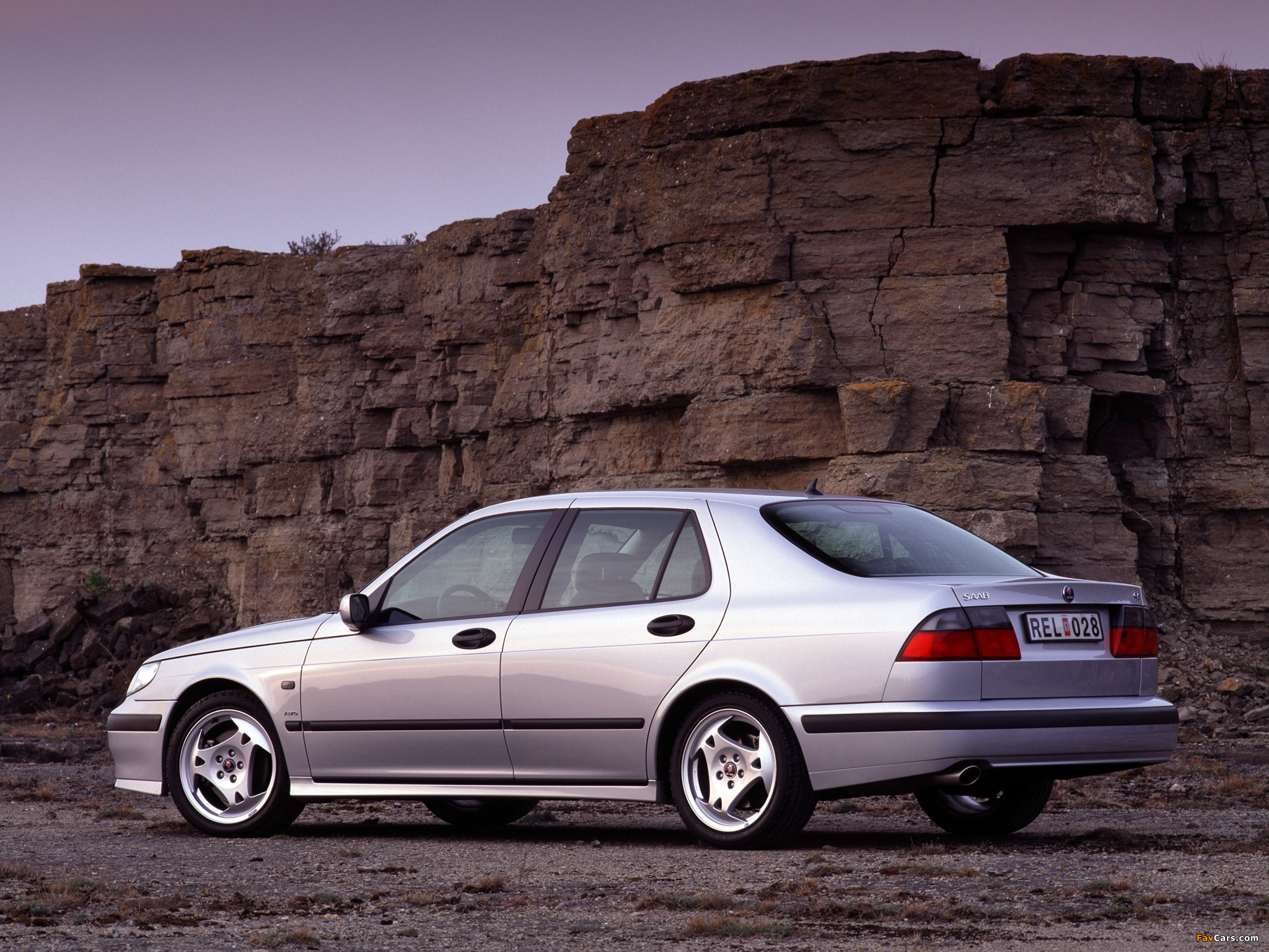 Saab 9 5 Sedan 1999 - HD Wallpaper 