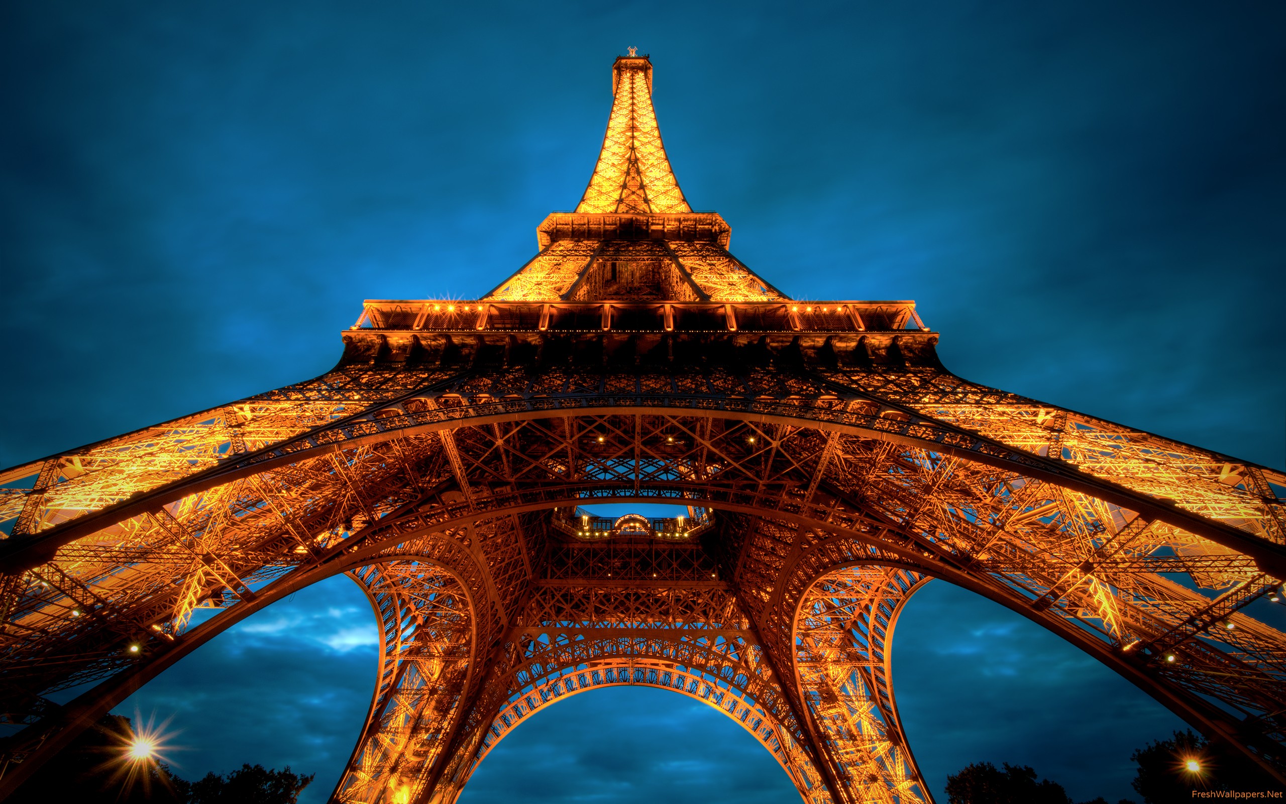 Eiffel Tower - HD Wallpaper 