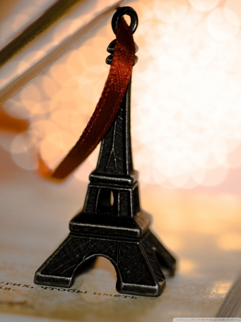 Книга И Эйфелева Башня - HD Wallpaper 
