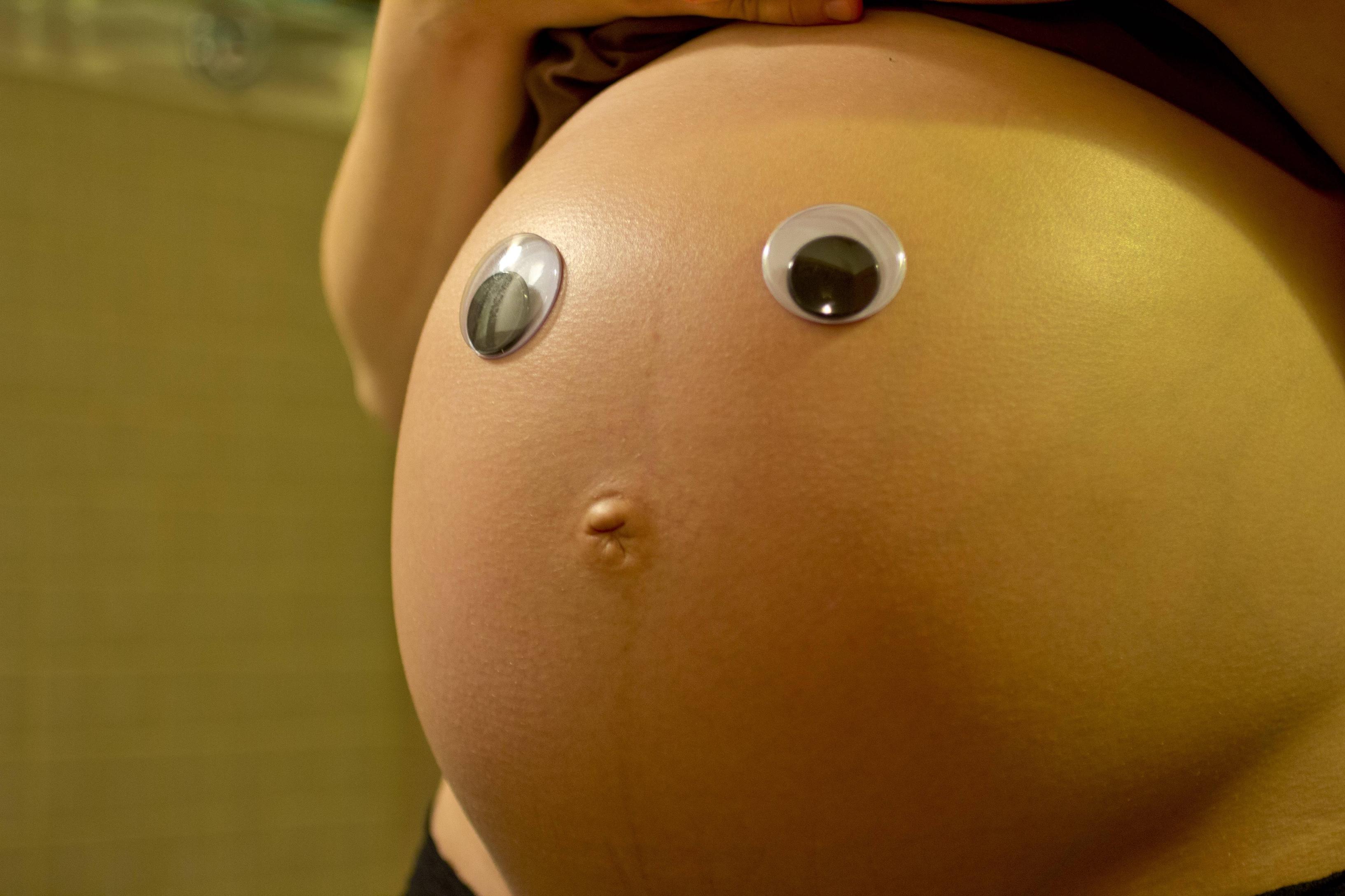 Pregnant Belly Googly Eyes - HD Wallpaper 