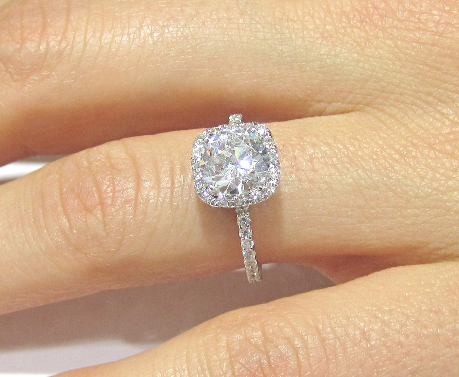 Diamond Engagement Ring Wallpapers, Diamond Engagement - Square Diamond Engagement Ring On Finger - HD Wallpaper 