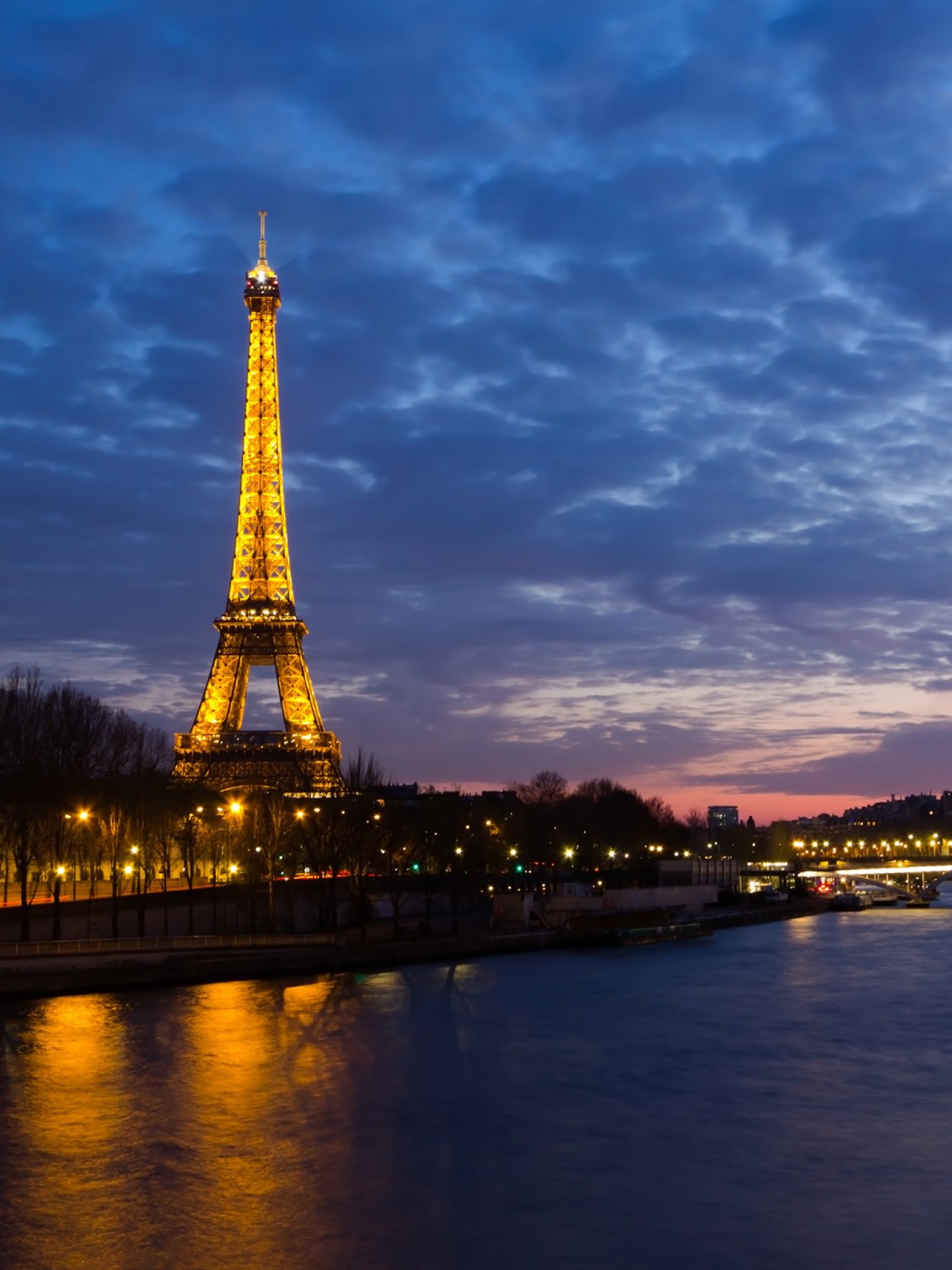 Eiffel Tower - HD Wallpaper 