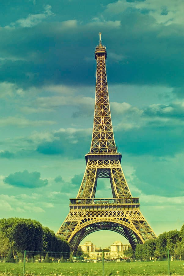 Eiffel Tower - HD Wallpaper 