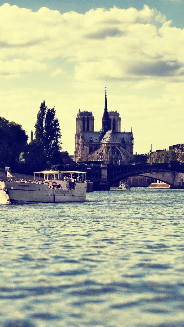 Paris River View Iphone 5 Wallpaper 640*1136 - Notre Dame De Paris - HD Wallpaper 