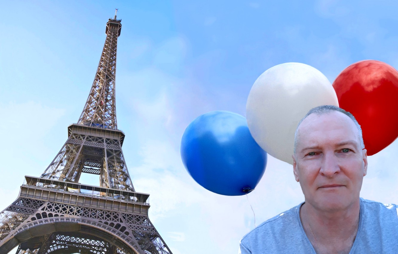 Photo Wallpaper Balls, Paris, People, Male - Eiffel Tower - HD Wallpaper 