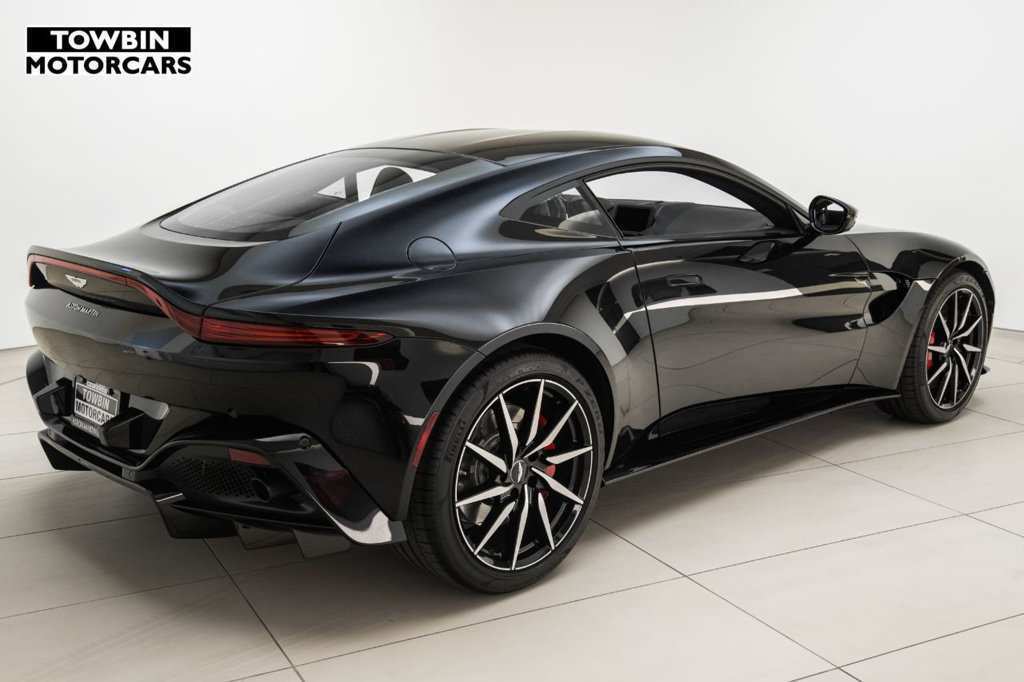 63 Great 2019 Aston Martin Vantage Wallpaper By 2019 - Aston Martin Db11 Amr V12 2019 - HD Wallpaper 