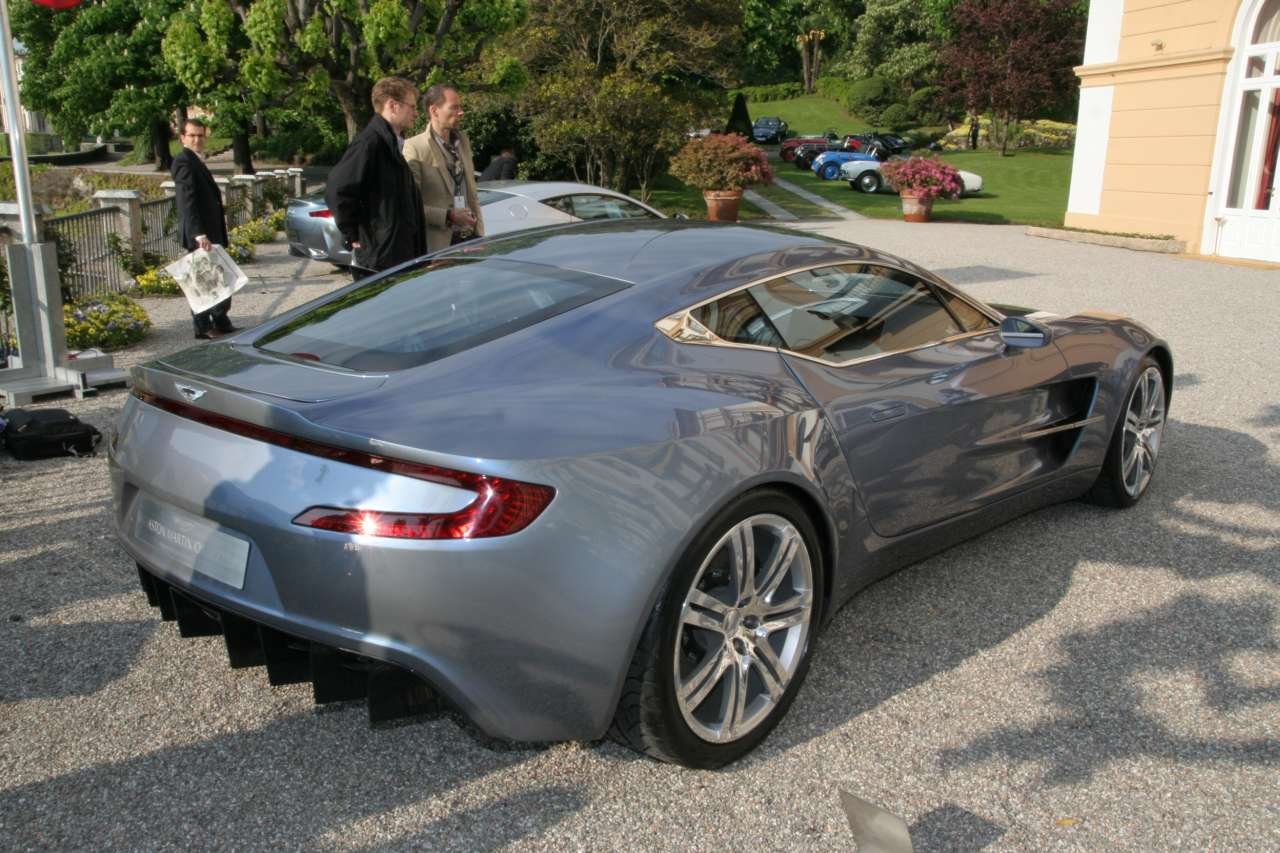 Aston Martin One 77 - HD Wallpaper 