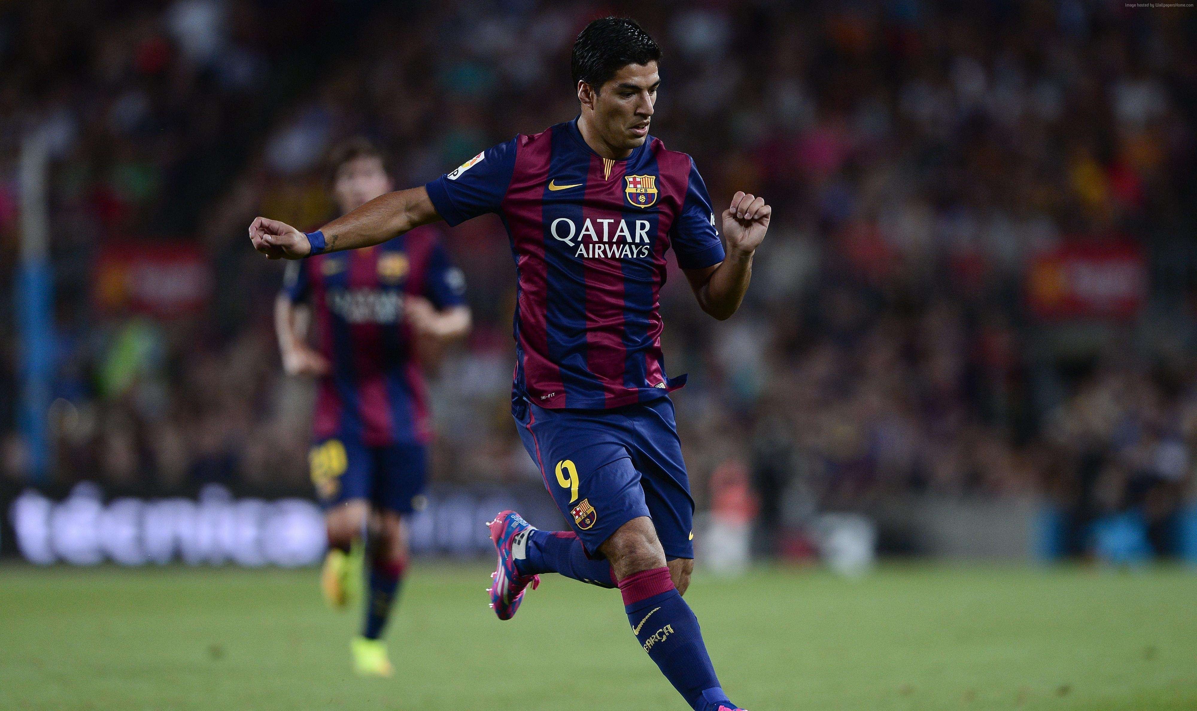 Luis Suarez Playing Soccer - HD Wallpaper 