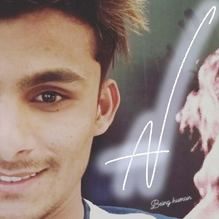 Toote Hue 
 Log Haste Bhut He۔ - Close-up - HD Wallpaper 