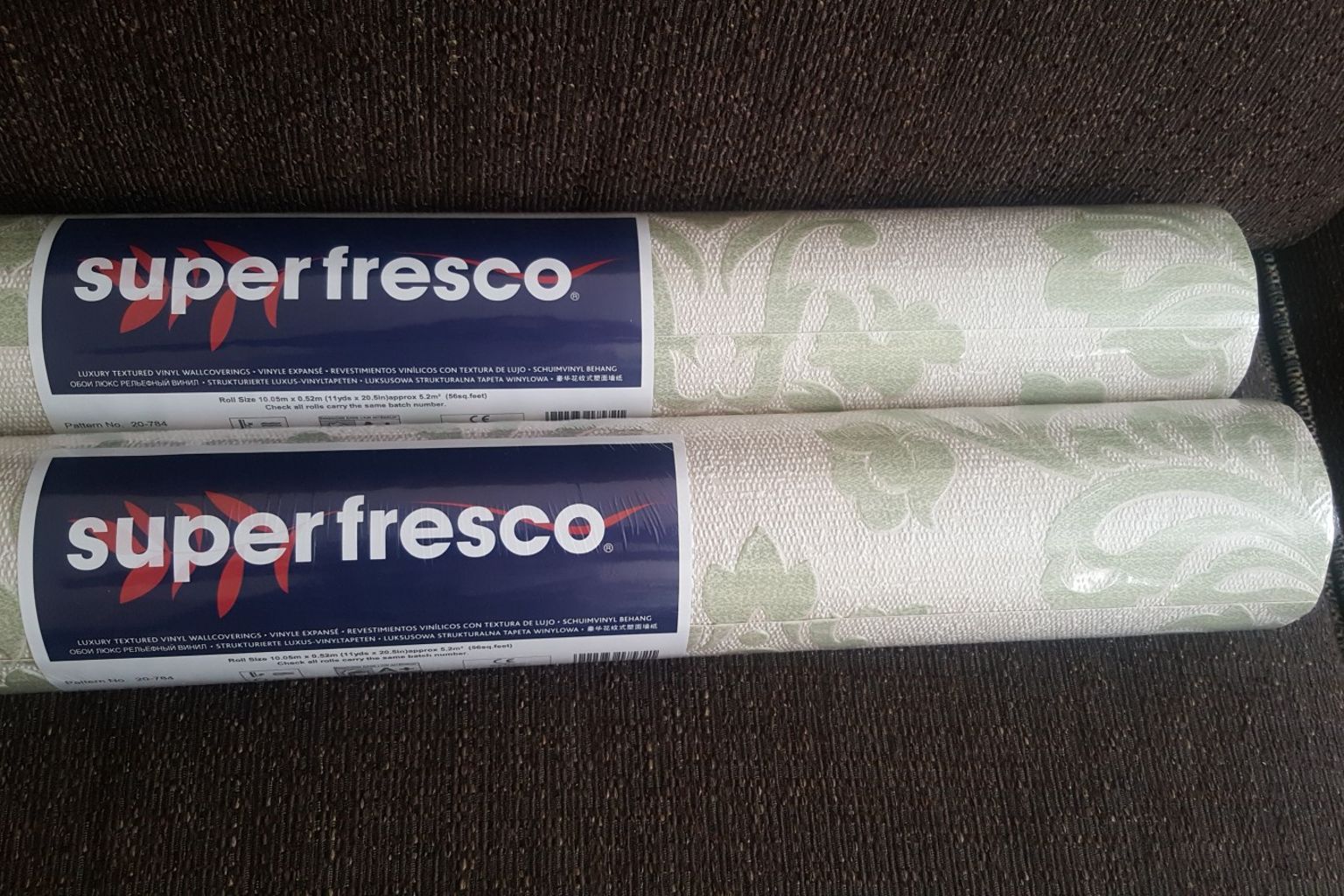Two Rolls Of Wallpaper Damask Pattern I Brought 3 For - Superfresco - HD Wallpaper 