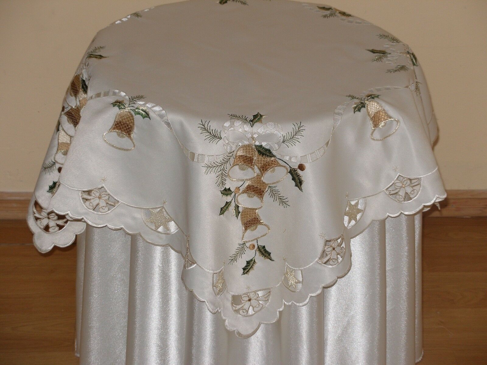 Tablecloth - HD Wallpaper 