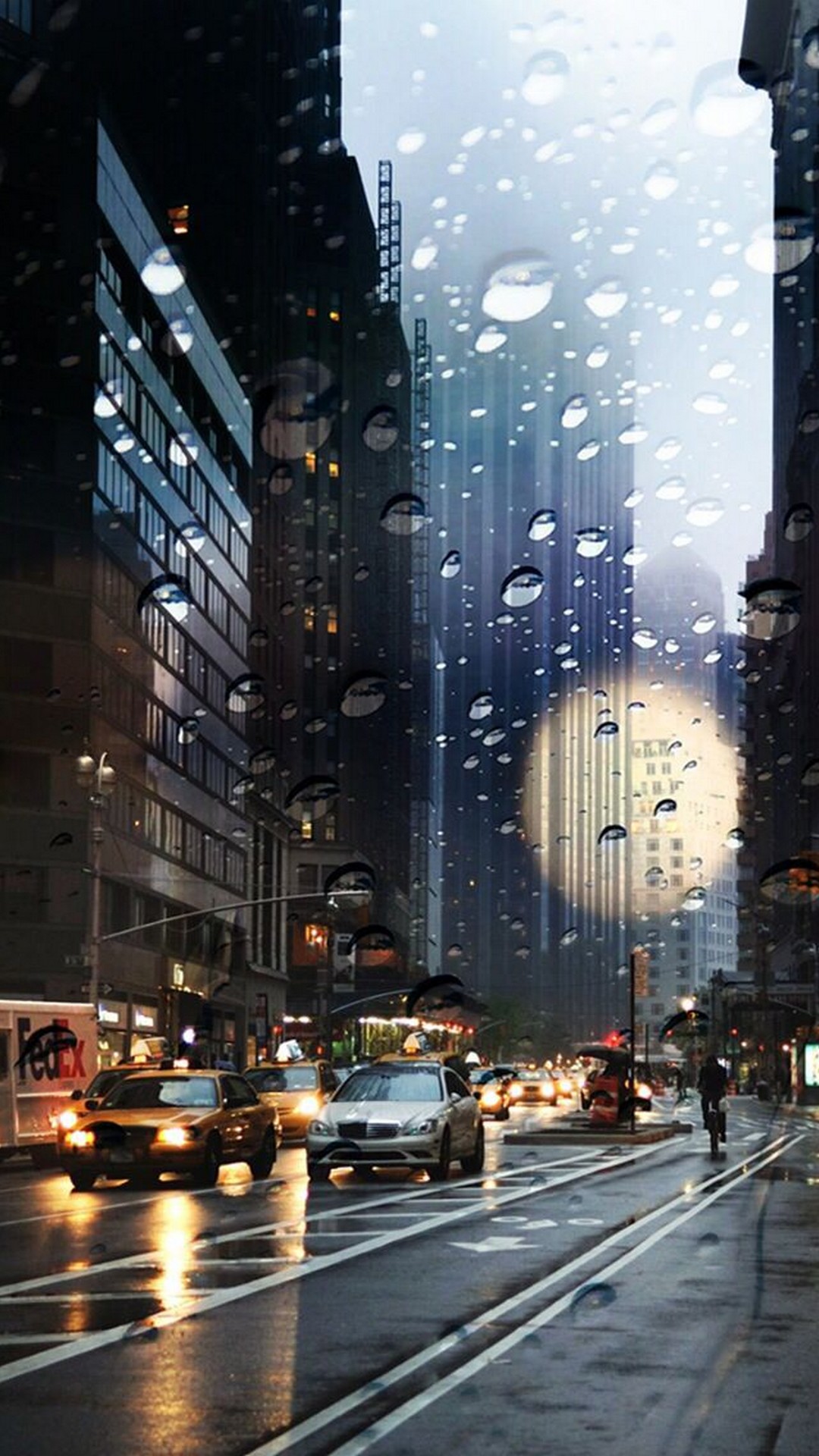 City Rain Iphone Wallpaper Resolution - City Rain Wallpaper Iphone - HD Wallpaper 