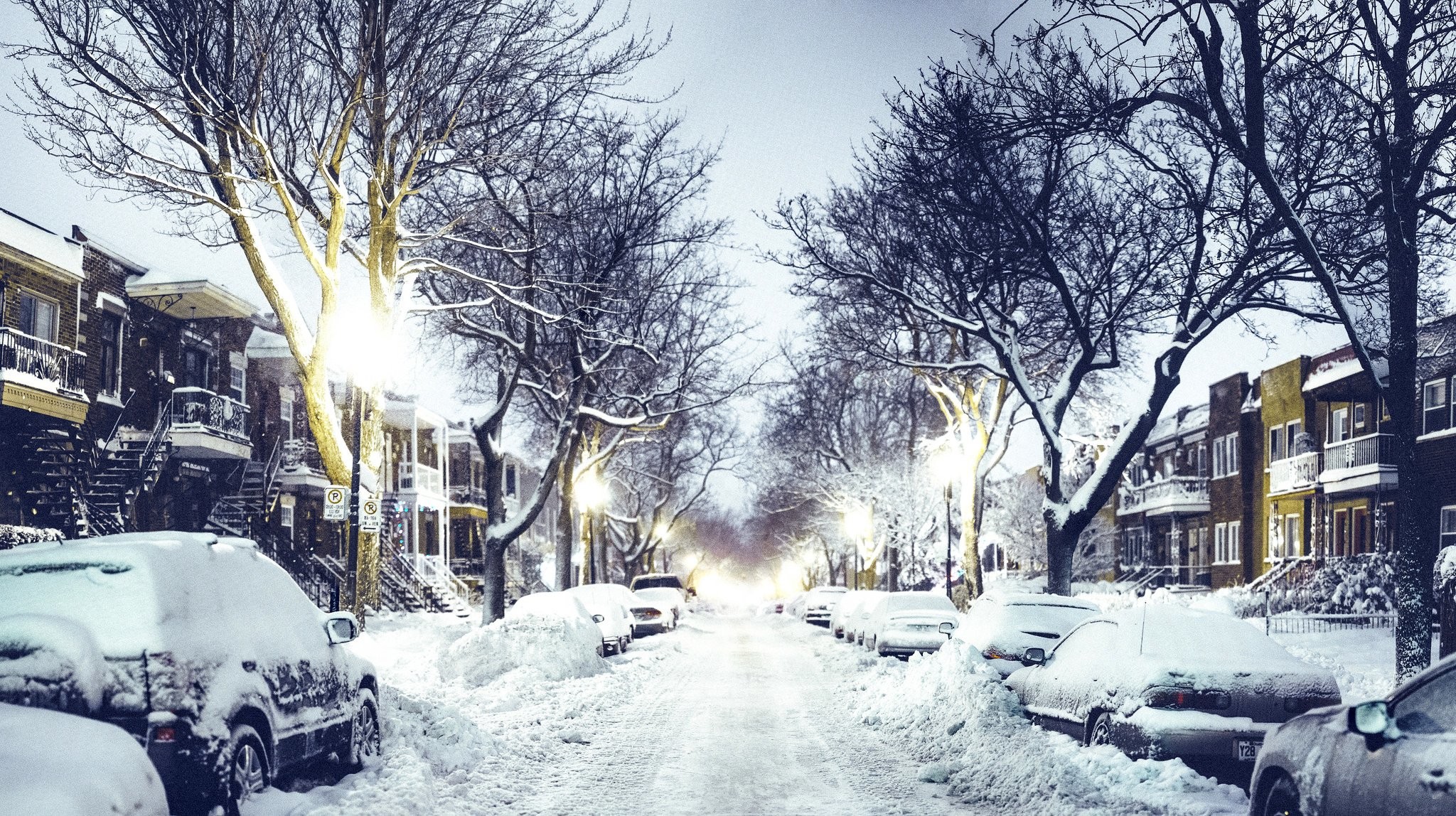 Street Night Road Cars Houses Lights Snow Winter City - Montreal Winter - HD Wallpaper 