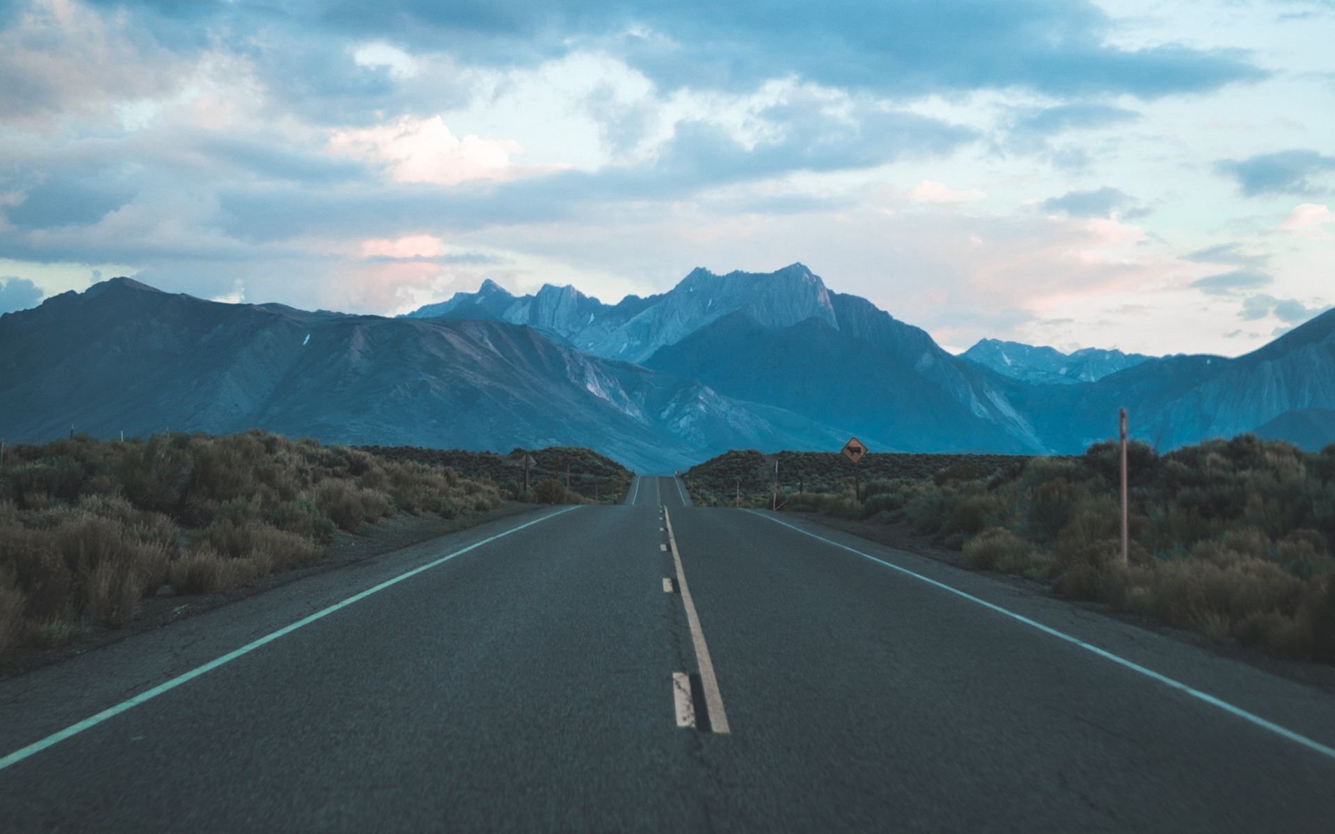 Mountain Road Background - HD Wallpaper 