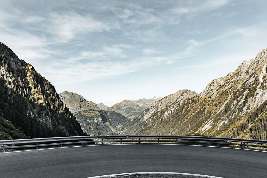 Mountain Road With Panorama Scenery View, Green, Hills, - View Of Mountain And Road - HD Wallpaper 