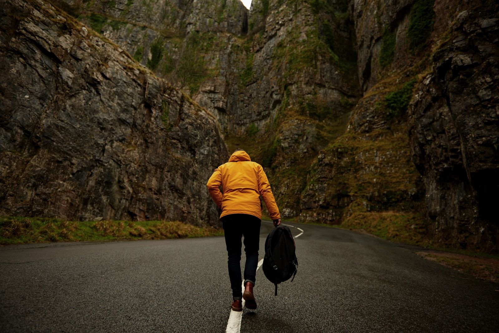 Person Mountain Road Travel Valley Walking Wallpaper - Man Hiking Alone - HD Wallpaper 