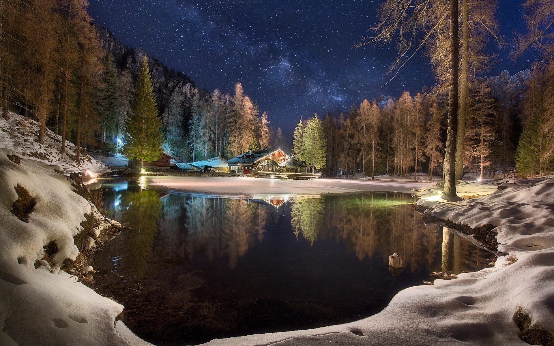 Wallpaper Winter, Lake, House, Trees, Forest, Snow, - Night Forest Winter Lake - HD Wallpaper 