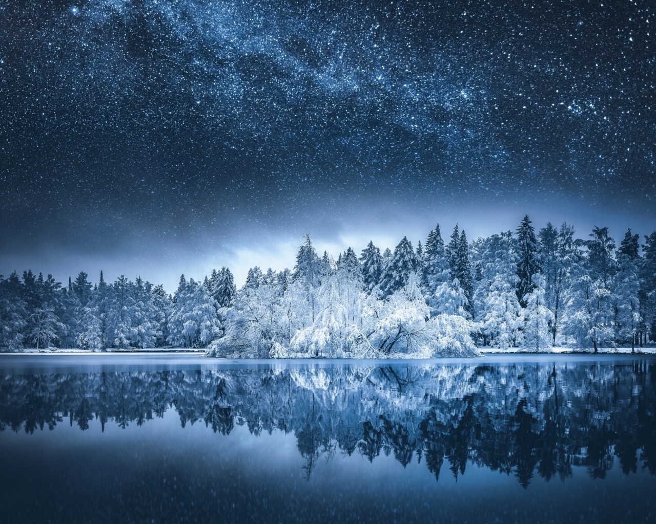 Milky Way, Reflection, Lake, Snow, Trees, Winter, Night - Wonders Of Nature Band - HD Wallpaper 