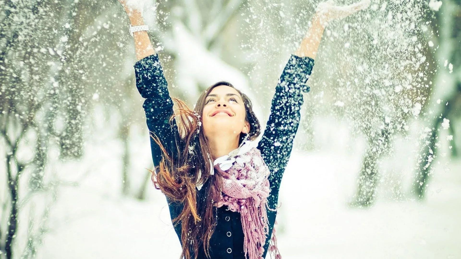 Happy Winter Screen Wallpaper - Winter Photoshoot Ideas For Friends - HD Wallpaper 