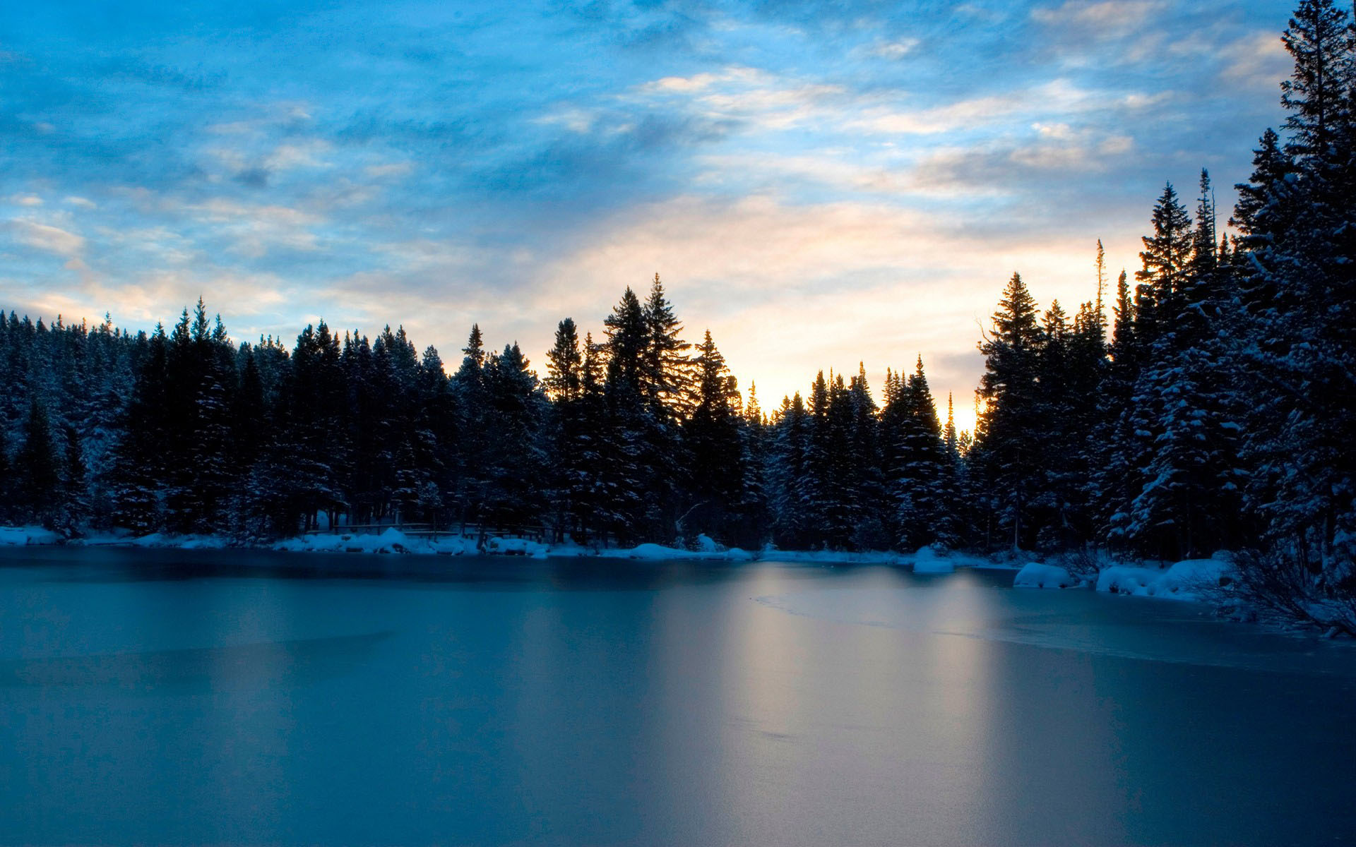 Frozen Lake - HD Wallpaper 