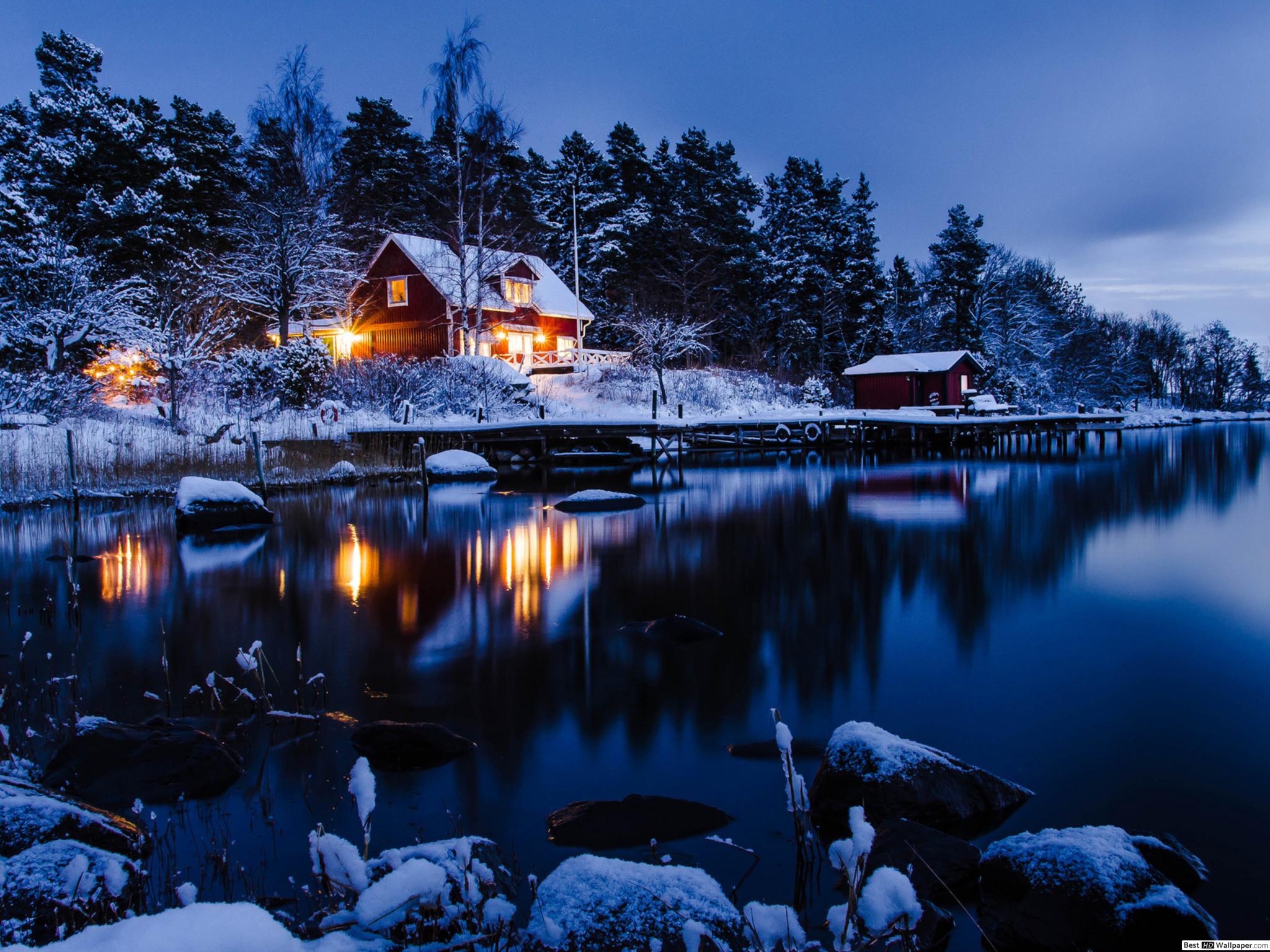 Cottage In The Winter - HD Wallpaper 