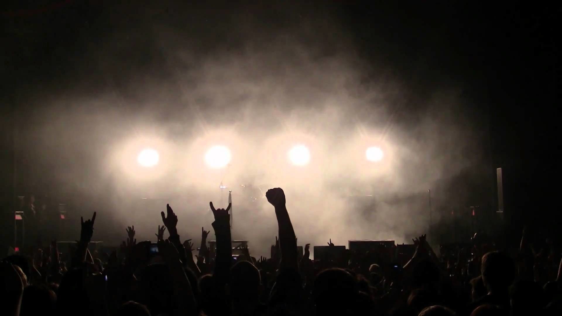 Wallpapers Asking Alexandria Live Jan Comments Free - Rock Concert - HD Wallpaper 