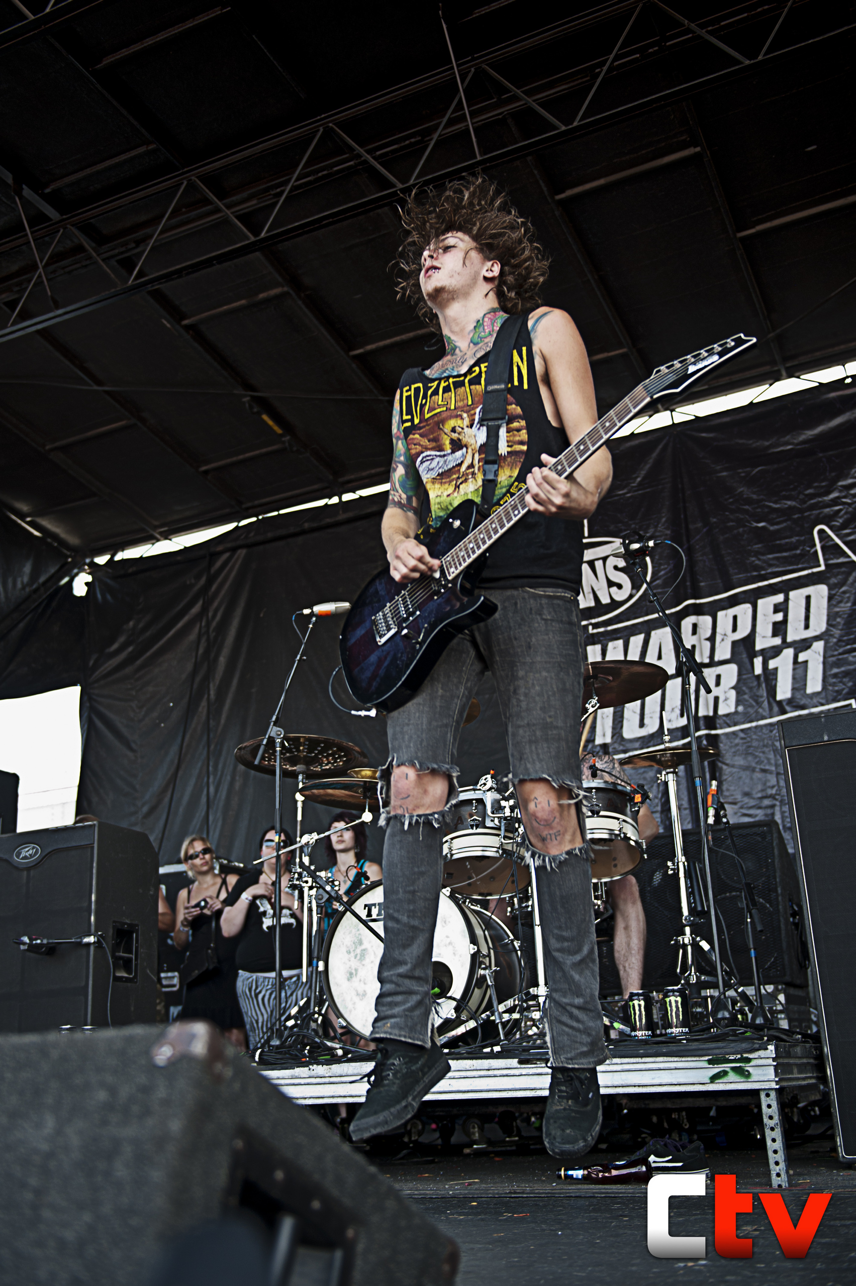Asking Alexandria Live Warped Tour - Asking Alexandria Live - HD Wallpaper 