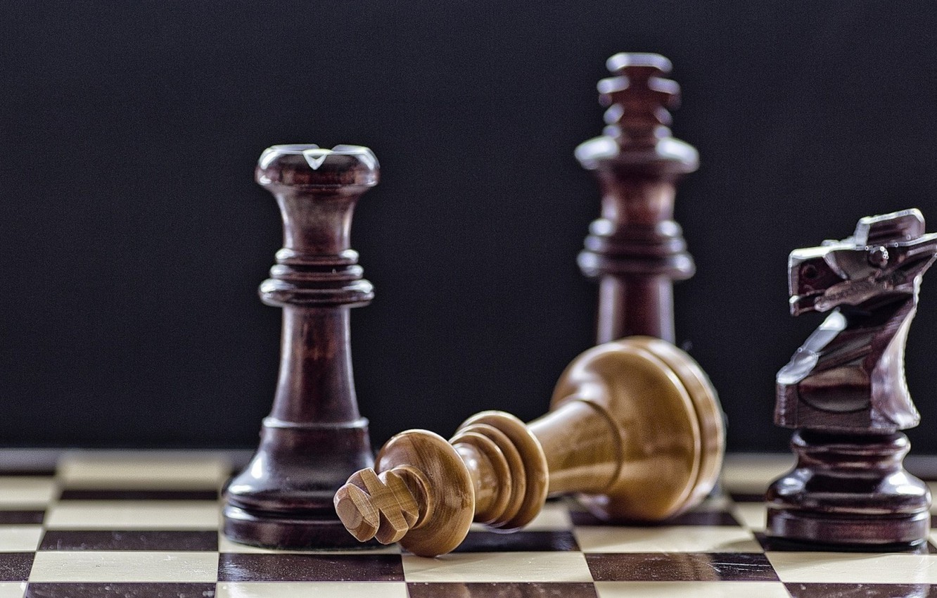 Photo Wallpaper Macro, Horse, The Game, Chess, Board, - King Queen And Knight Chess Pieces - HD Wallpaper 