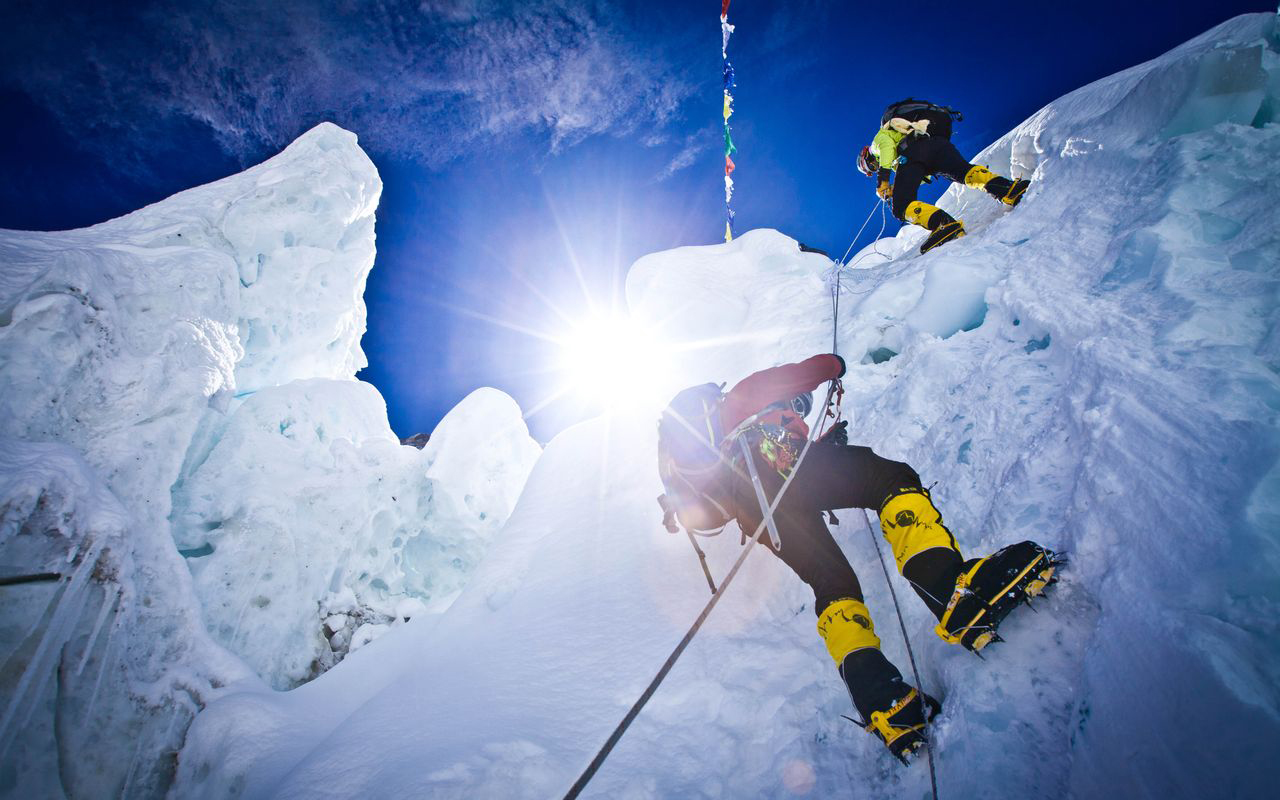 Mount Everest Climbing Hd - HD Wallpaper 