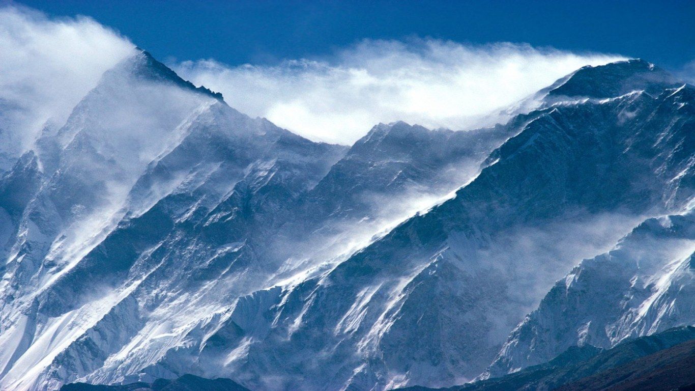 Mt Everest Wallpaper - Hd Image Of Himalaya Mountain - HD Wallpaper 