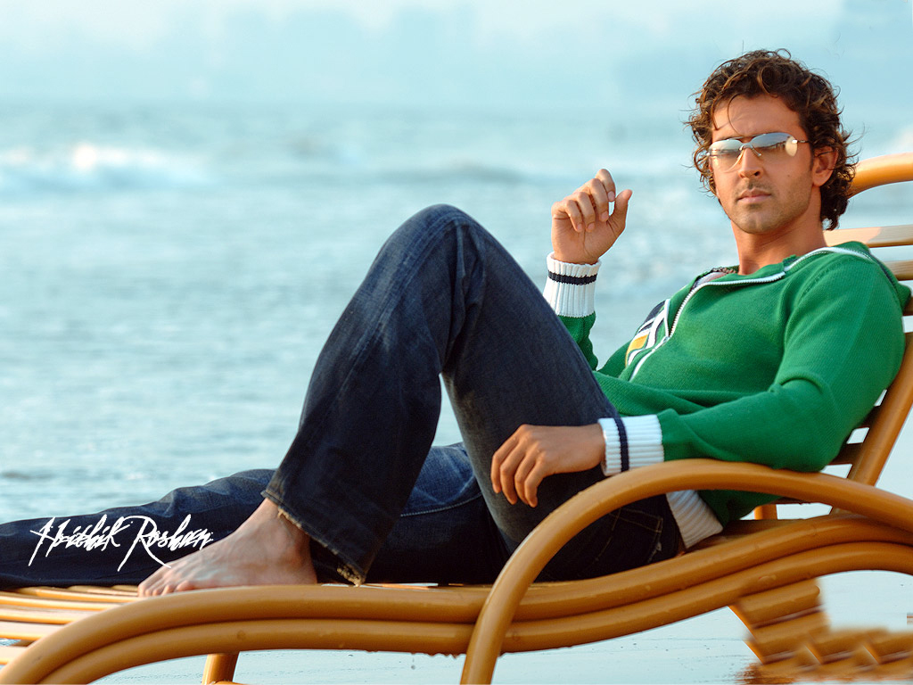 Hrithik Roshan - Hrithik Dhoom 2 Hairstyle - HD Wallpaper 