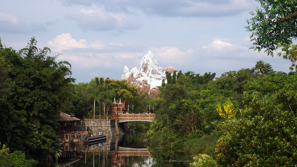 Tourist Attraction - HD Wallpaper 