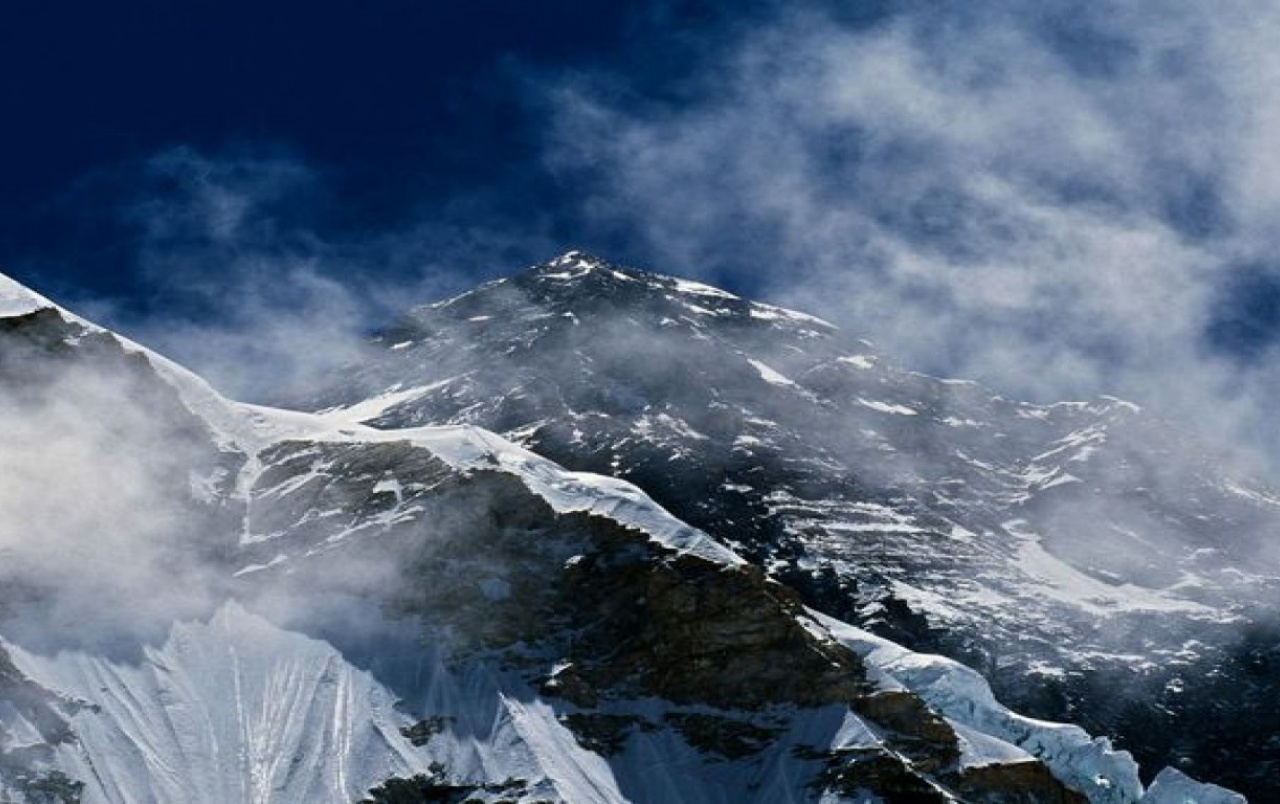 Mount Everest Morning Light Wallpapers - National Geographic - HD Wallpaper 