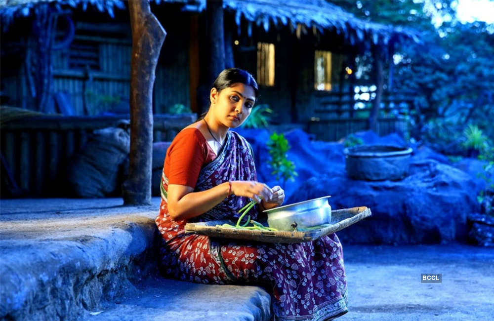 Manyam Puli Movie Heroine - HD Wallpaper 