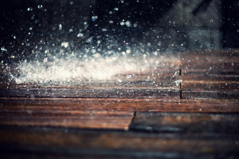 Rain, Water, Wooden Surface, Bokeh, Macro, Depth Of - High Speed Rain Photography - HD Wallpaper 
