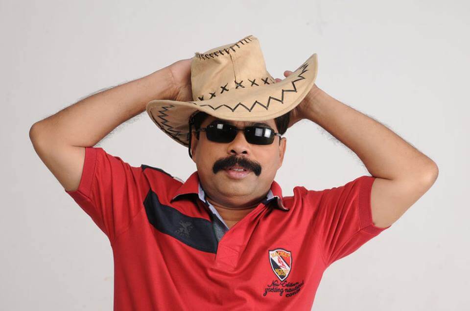 Power Star Srinivasan Wiki - HD Wallpaper 