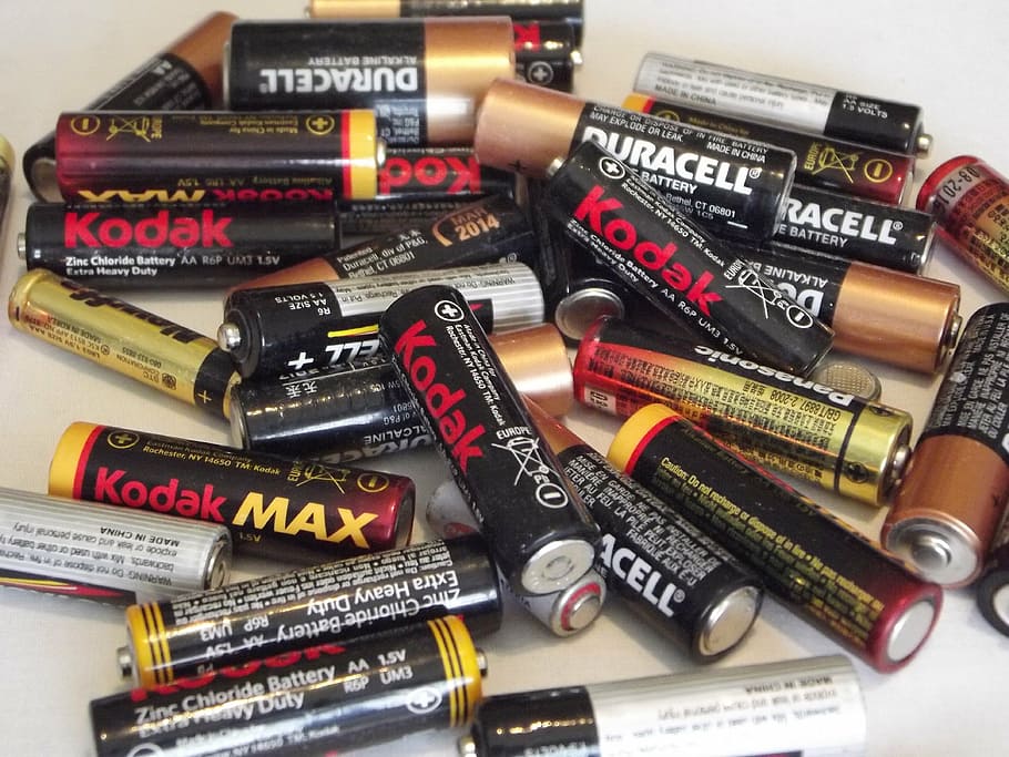 Batteries, Energy, Battery, Duracell, Technology, Warning, - Battery - HD Wallpaper 