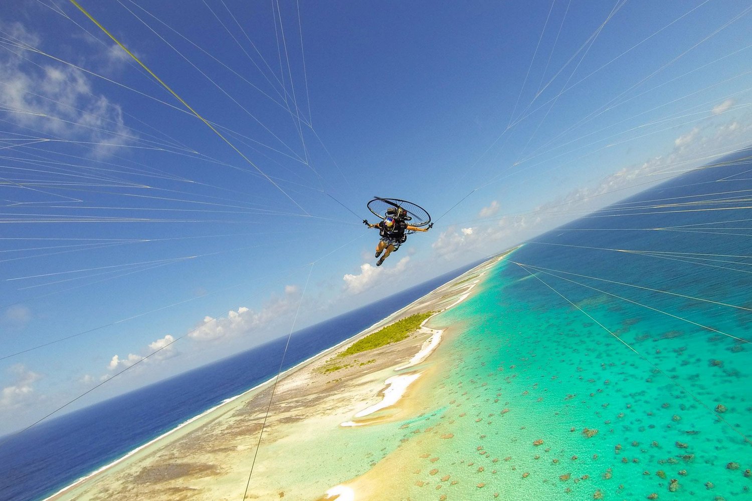 Paraglide Red Bull - HD Wallpaper 
