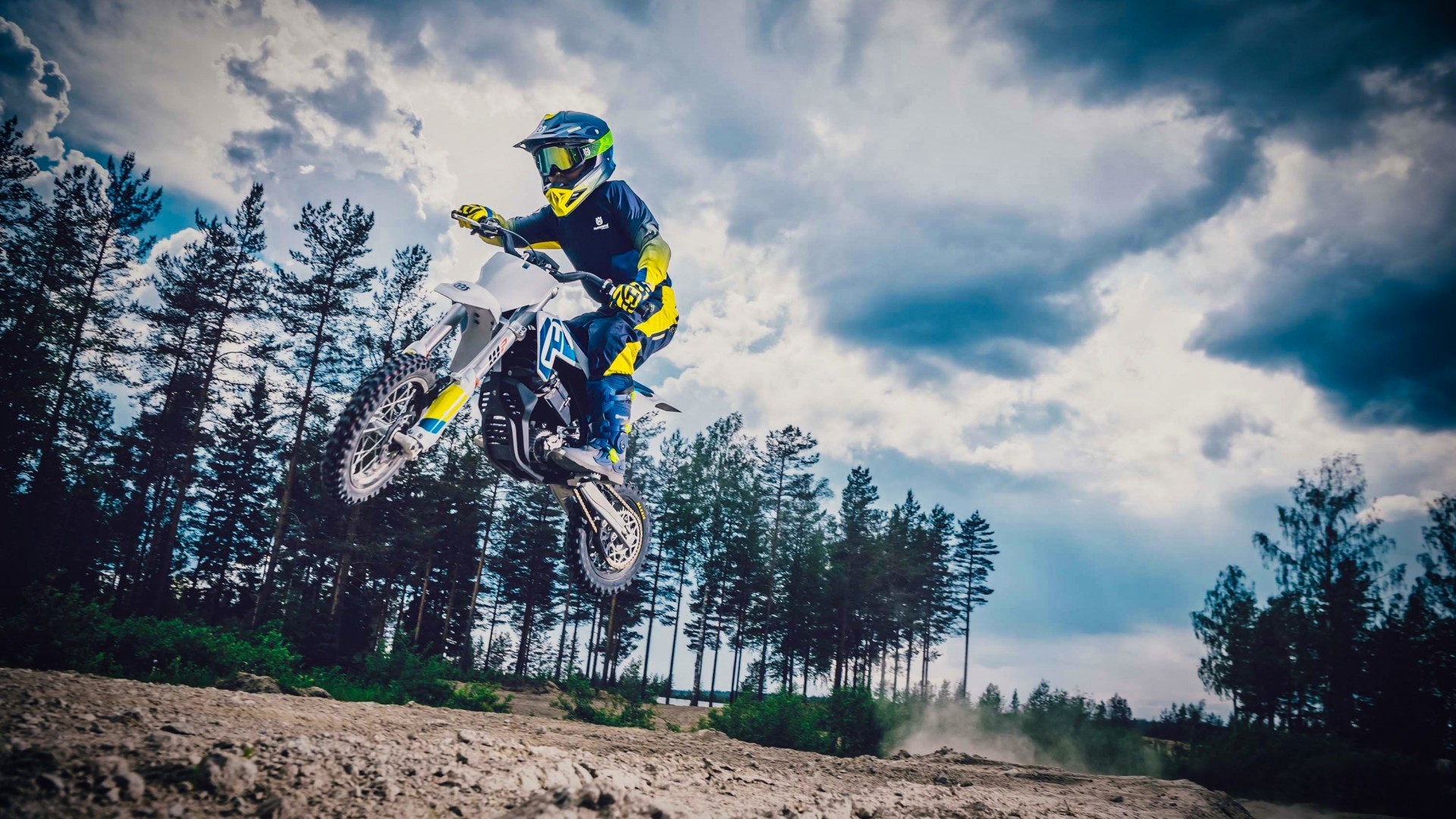 Dirt Race, Husqvarna Ee 5, Jump - Dirt Bike Phone Backgrounds - HD Wallpaper 