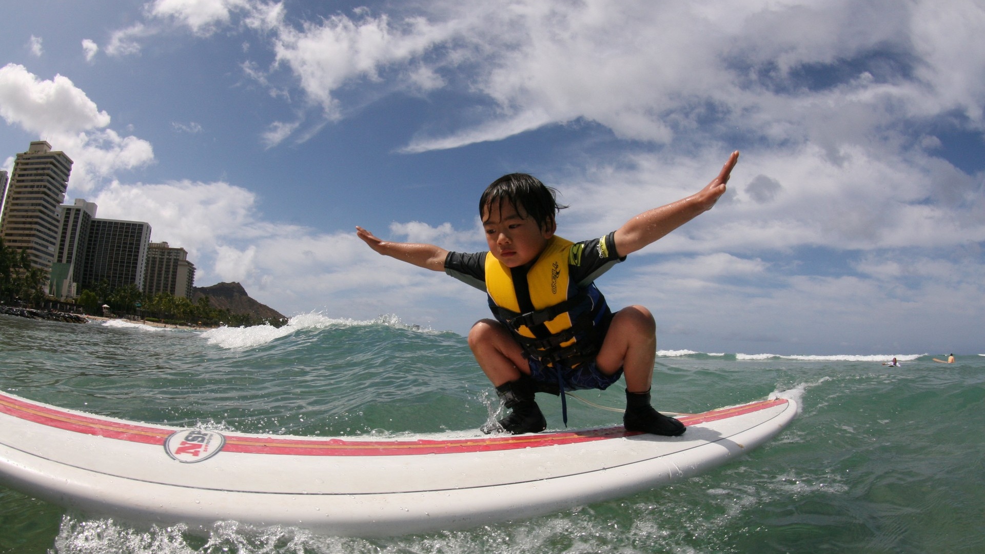 Wallpaper Surfing Sea Beach Cloud - Children Surfing - HD Wallpaper 