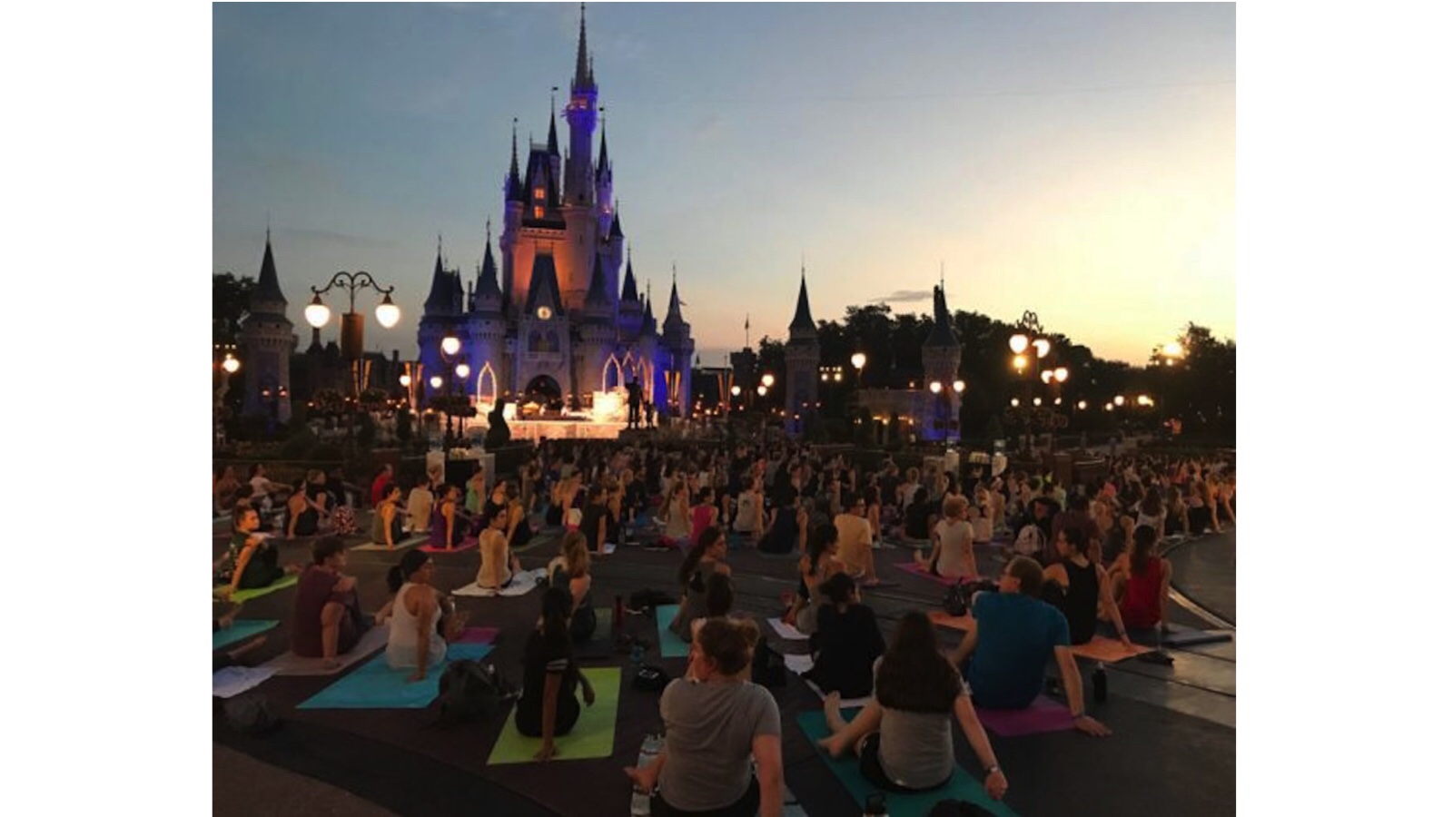 Yoga Disney World - HD Wallpaper 