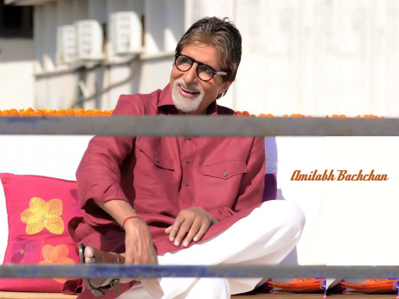 Amitabh Bachchan Wallpapers - Sitting - 1366x1024 Wallpaper - teahub.io