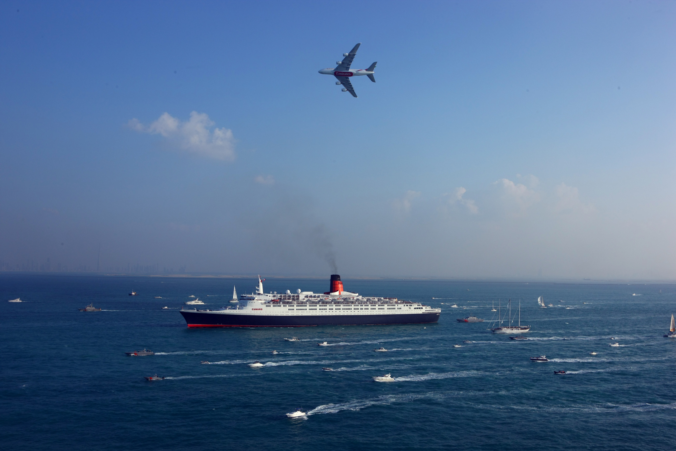 Queen Mary 2 A380 - HD Wallpaper 