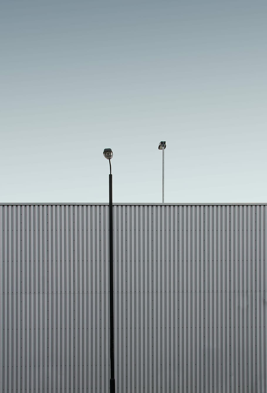 Gray Building With Lights, Lamp, Sky, Gradient, Grey, - Picket Fence - HD Wallpaper 