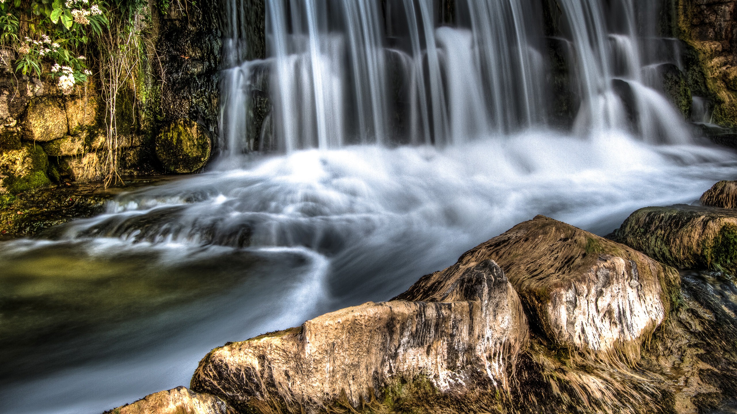 Rhine Falls In Switzerland - Background Falls Images Hd - HD Wallpaper 