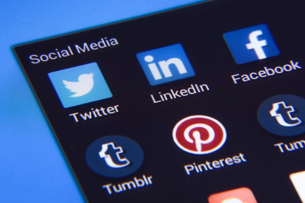 Twitter, Facebook, Linedln, Tumblr, Interest Phone - HD Wallpaper 